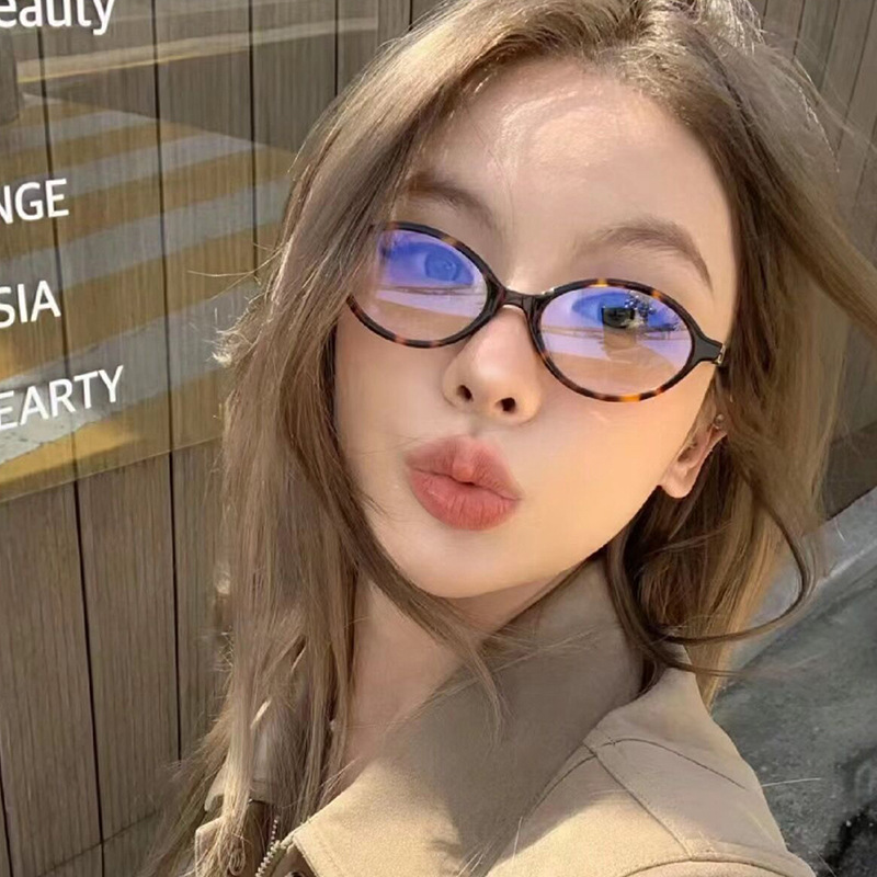 Luxury Lifestyle Store - แว่นตากันแดดวินเทจทรงวงรีผู้หญิงแบรนด์หรูดีไซเนอร์ขนาดเล็กป้องกันแสงสีฟ้าแว่นตาแฟชั่นย้อนยุคผู้ชายแว่นตาลายเสือดาว