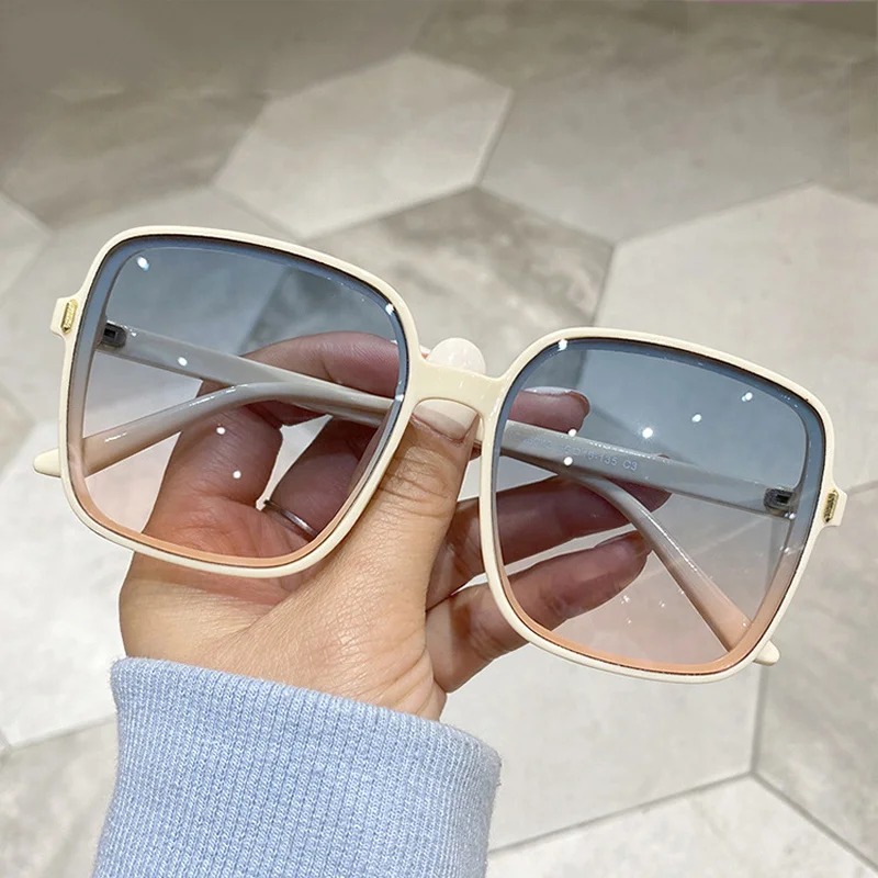 แว่นกันแดดทรงสี่เหลี่ยมขนาดใหญ - Luxury Lifestyle Store บทวิจารณ์และราคา