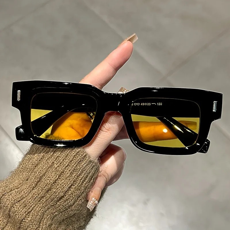 แว่นกันแดดทรงสี่เหลี่ยมหรูหรา  - Luxury Lifestyle Store บทวิจารณ์และราคา