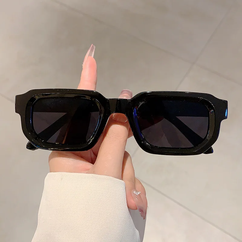 แว่นกันแดดกรอบสี่เหลี่ยมวินเทจ - Luxury Lifestyle Store บทวิจารณ์และราคา